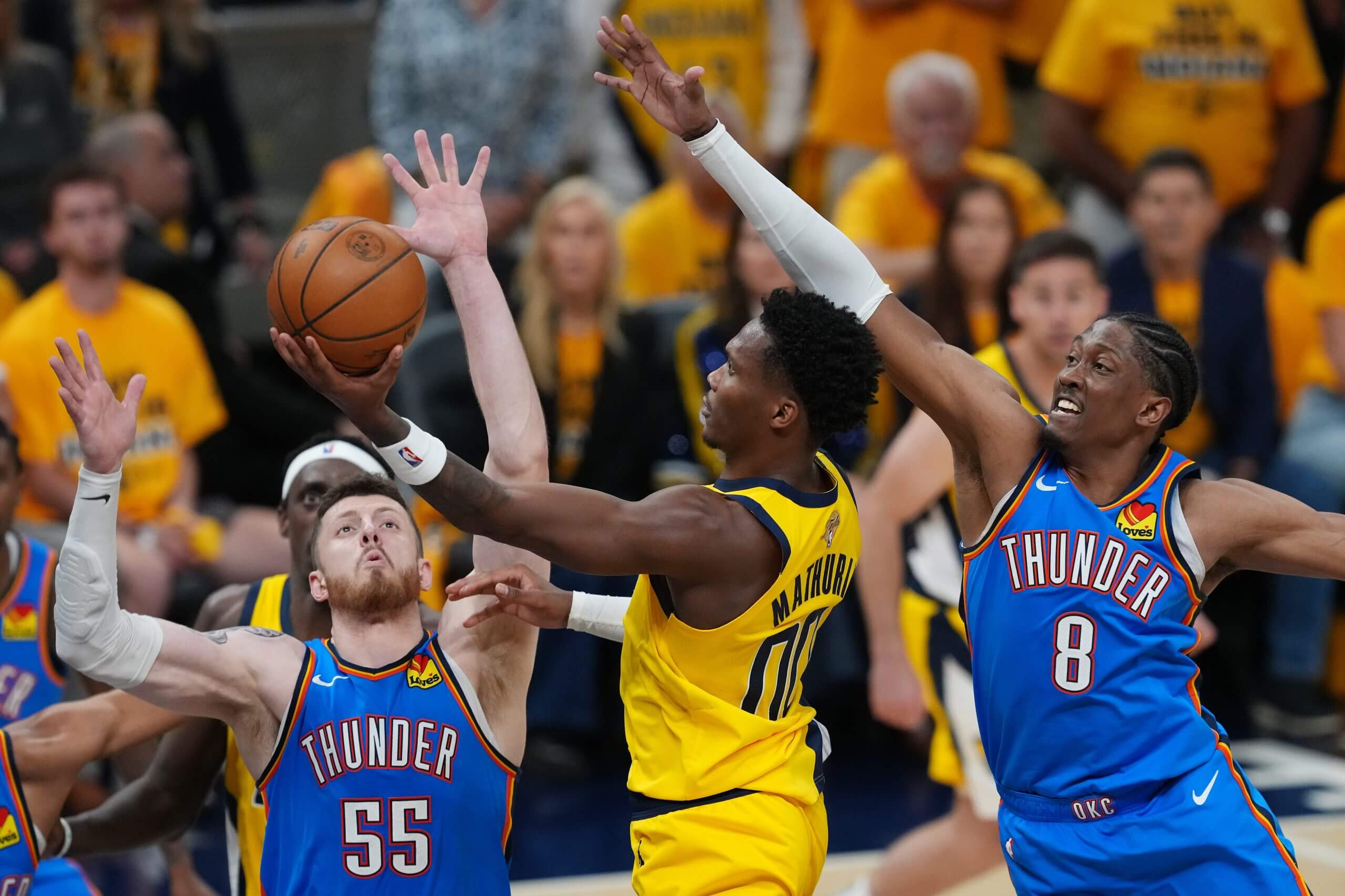 NBA杯战报：亚历山大37分8助，雷霆123-119险胜太阳